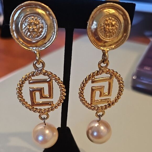 Source Unknown Gold and Cream Earrings with Greek Key Design - Picture 1 of 1